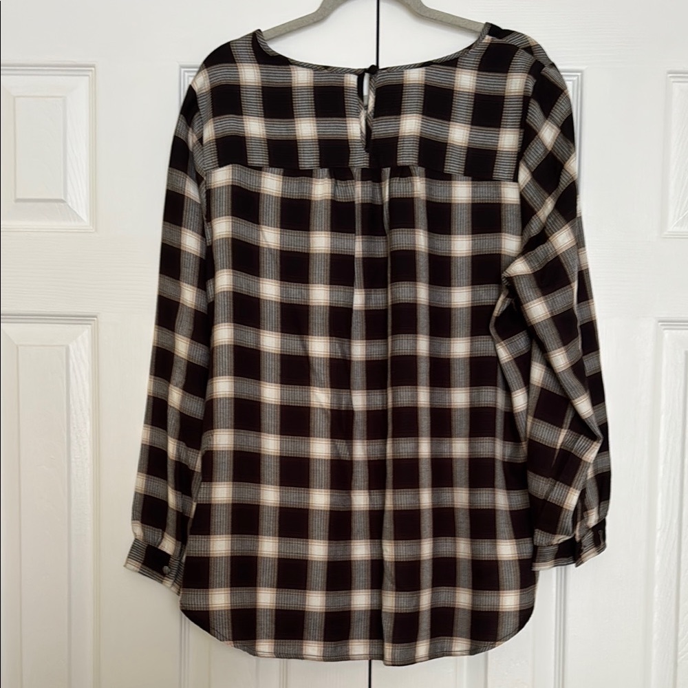 CJ Banks Black and White Boxy Long Sleeve Blouse - Picture 6 of 7